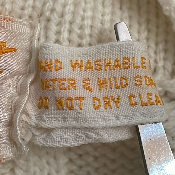 Fashion Import Vintage 1970s Tan Acrylic Knit Sweater Womens Size Small Collar - Picture 12 of 12